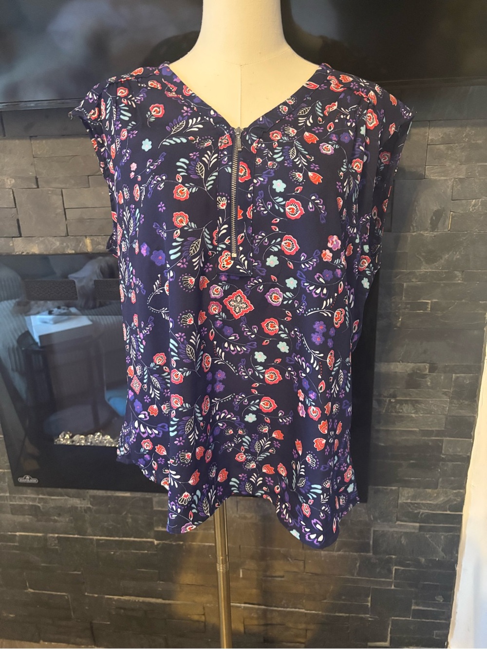 Reitmans Navy Floral Zip-Front Sleeveless Camisole